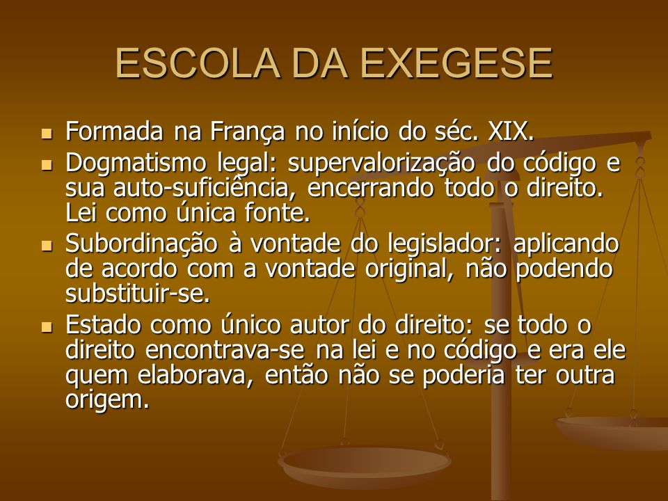 As fontes e a hermenêutica dos modelos no direito do trabalho